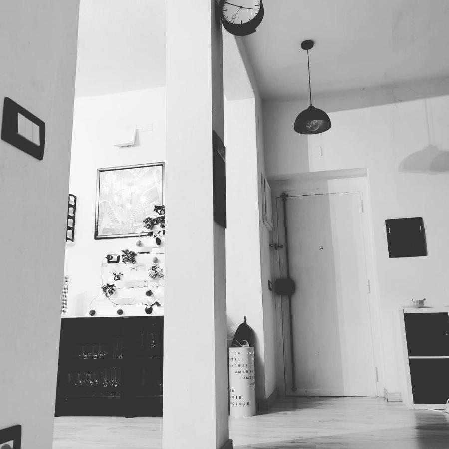 Black&White Guest House Иглесиас Экстерьер фото